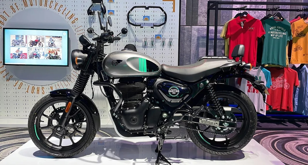 बजट में दमदार क्रूजर सिर्फ 17,000 में लाएं Royal Enfield Hunter 350