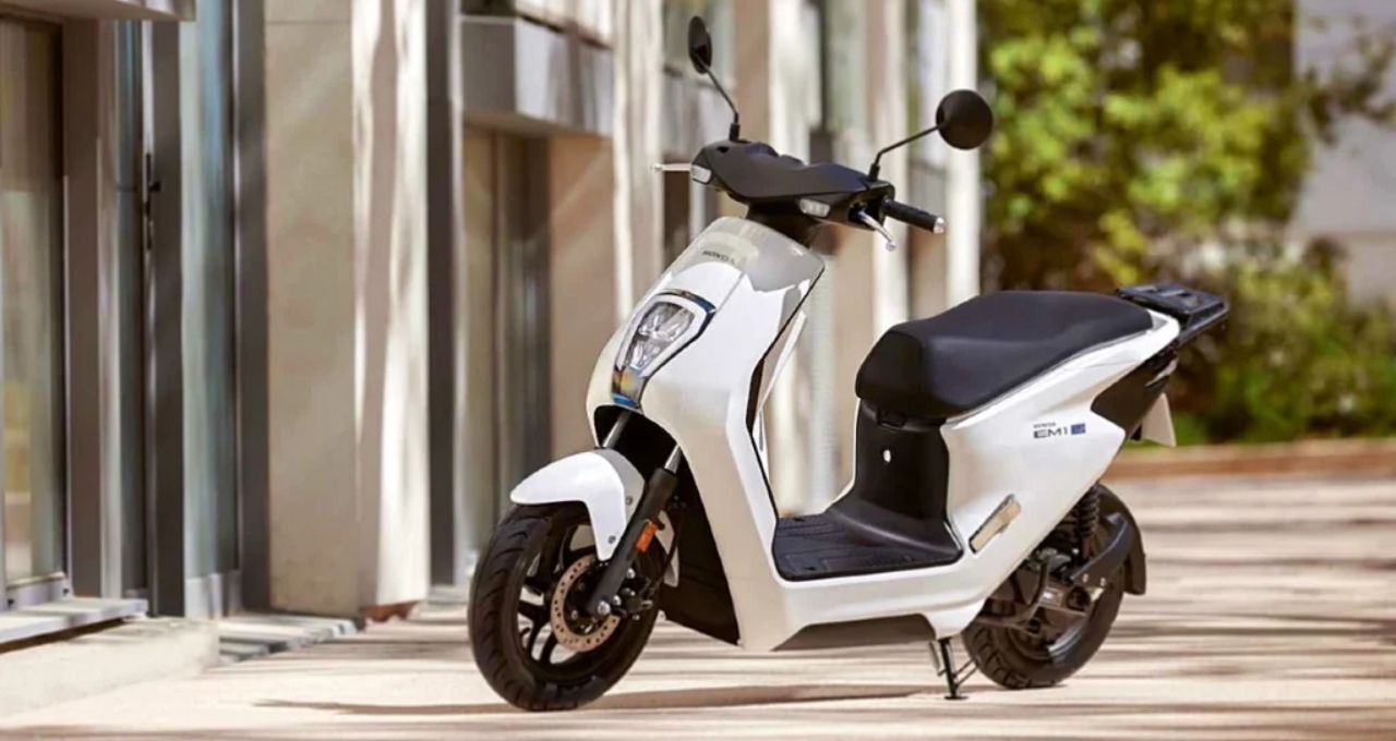 स्टाइलिश लुक और मॉडर्न बैटरी वाला Honda U-GO स्कूटर, जानिए कब हो रही है लॉन्च 