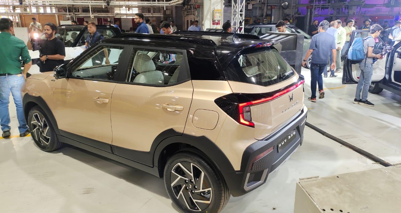 आ रही है Mahindra XUV 3XO EV दमदार फीचर्स और शानदार रेंज वाली इलेक्ट्रिक SUV